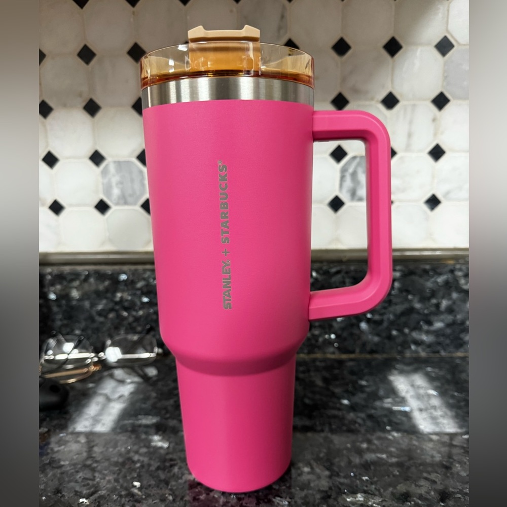Carnation Pink 40oz Stanley Limited Edition